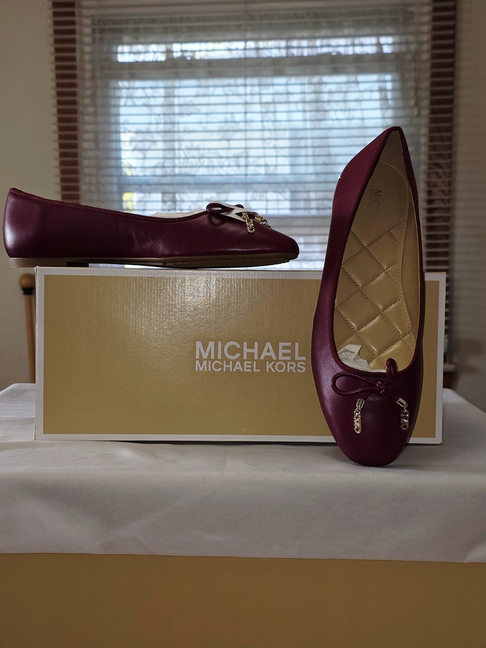 MICHAEL Michael Kors Nori Leather Ballet Flat In Mulberry Size 7M - Picture 6 of 9